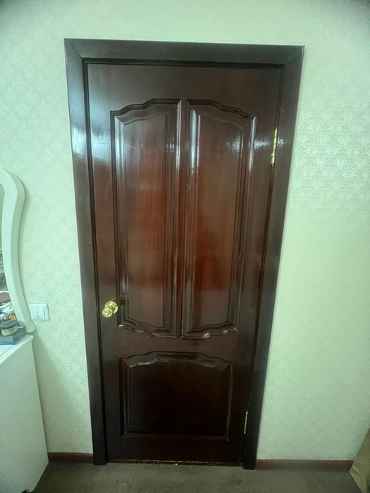 Продам меж комнатные двери