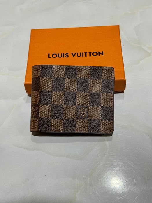 Portofel Louis Vuitton Monogram LV, din Piele Texturată