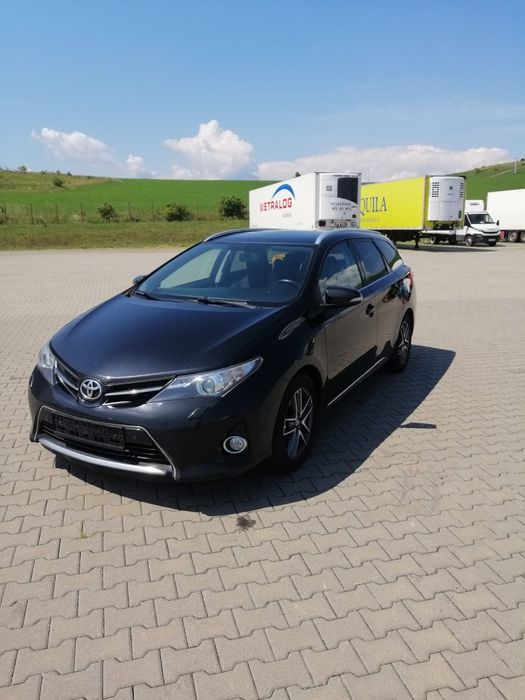 TOYOTA Auris 2013 — imagine 3