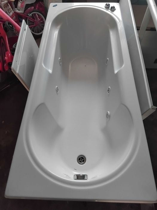 Cadă Jacuzzi de vânzare