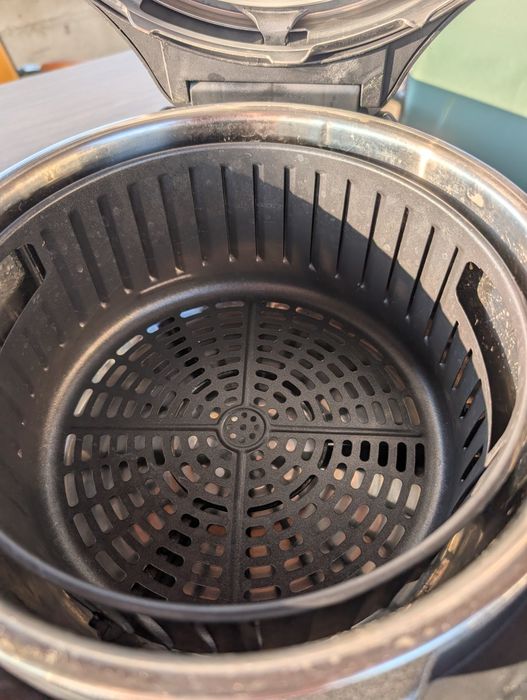 Instant Pot Duo Crisp Ultimate Lid multi-cooker and air fryer combo