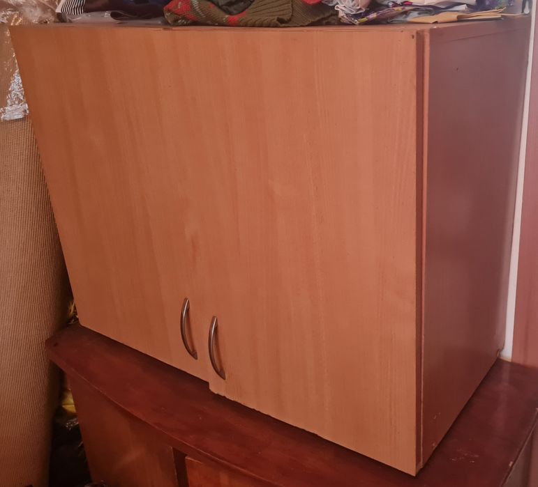 Продается тумбочка без ножек