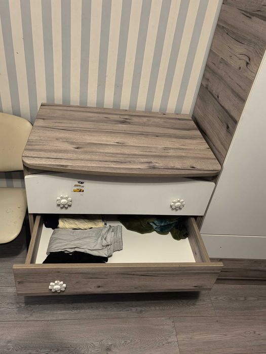 Детски скрин, гардеробче и кошара