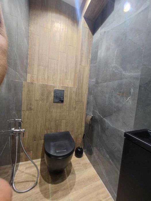 Дава се под наем Тристаен апартамент в София, Център - 1000 кв.м за 1275 € - Снимка #17