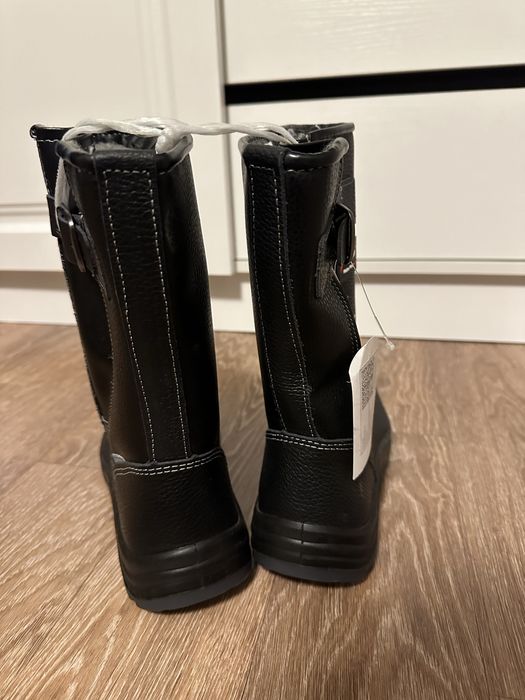 Продам зимние сапоги