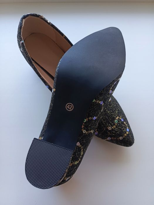 Продам туфли женские 42р.