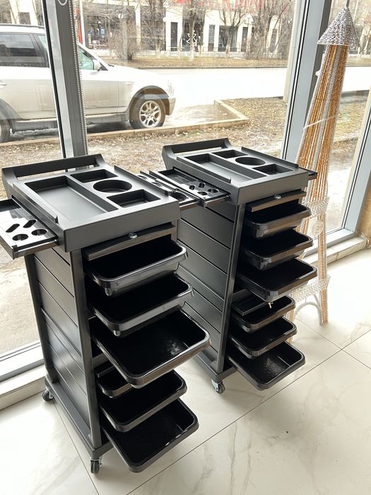 помощник салон красоты