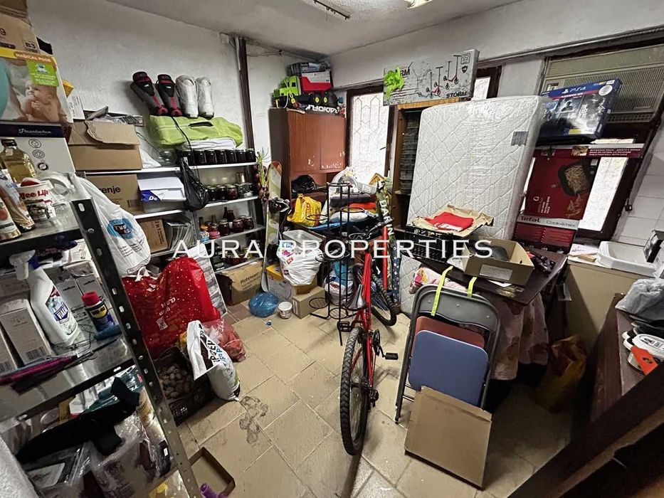 Продава се Двустаен апартамент в Разград, Център - 68 кв.м за 1328 €/кв.м - Снимка #11