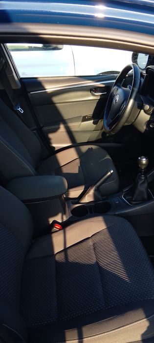 Toyota Corolla Sedan