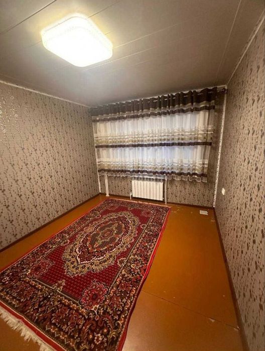 Uy sotiladi. Aeroport yoʻlida: Buyuk Turon mahallasida.