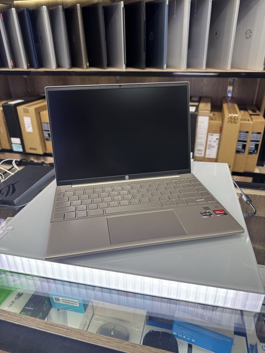HP Pavilion  13.3" IPS 300nits AMD Ryzen 5 5600U 16GB LPDDR4 256GB SSD