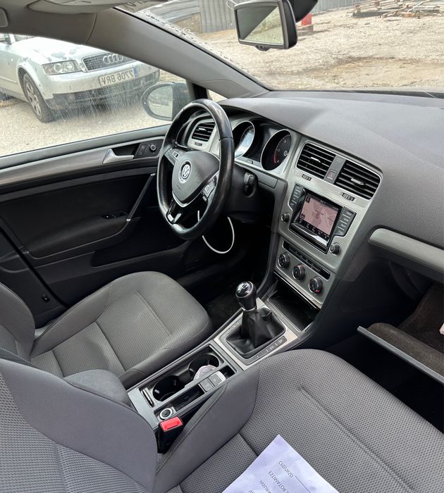 На части Vw Golf 7 1.6tdi CLh комби Голф 105кс дистроник навигация
