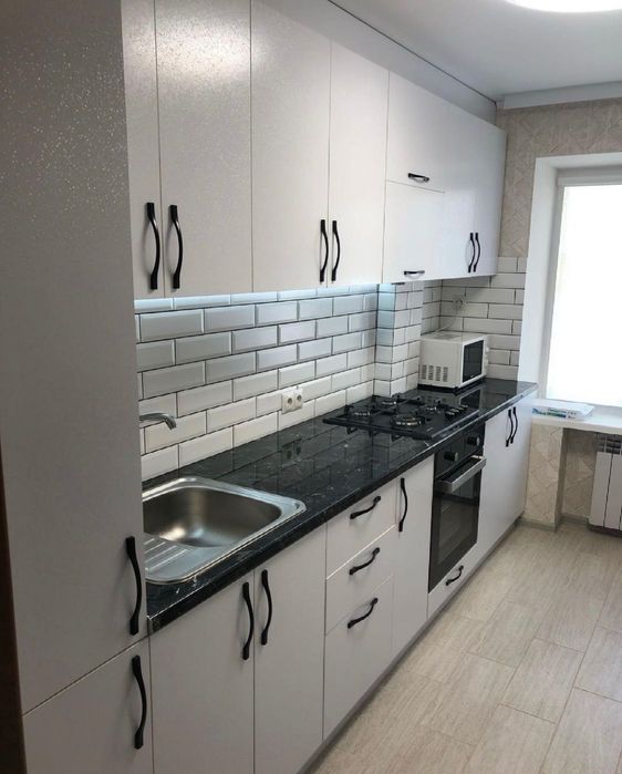 Кухонный Гарнитур в стиле Хай-Тек на заказ