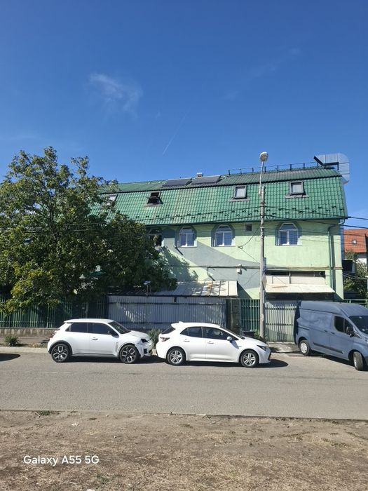 Dau in chirie spațiu multifuncțional 200 mp