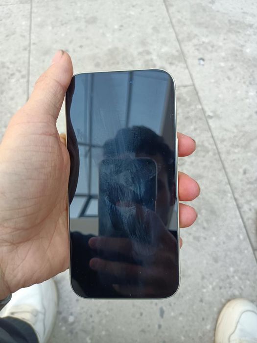 Vând Iphone 15 impecabil