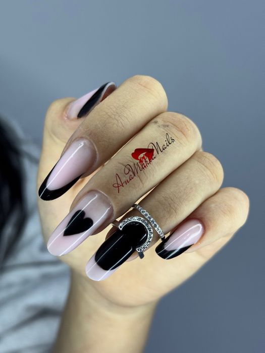 Manichiura!! Locuri libere la unghii