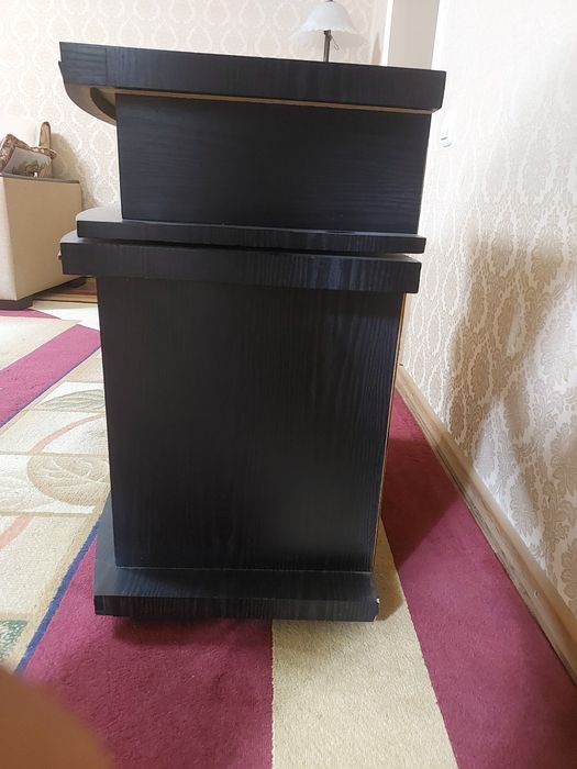 Подставка под телевизор