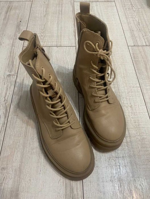 Ботинки осенние Stradivarius