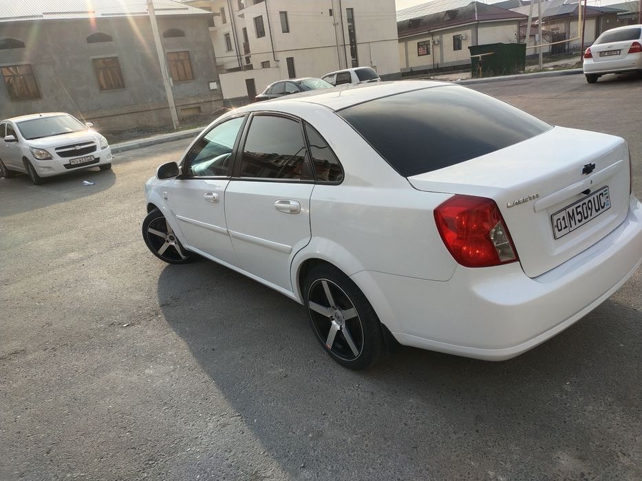 Lasetti 2012 avtomat