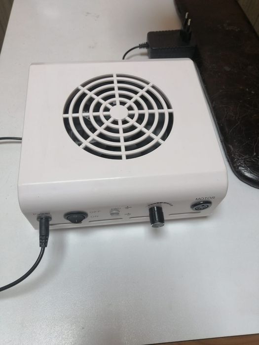 Продам вытяжку для маникюра