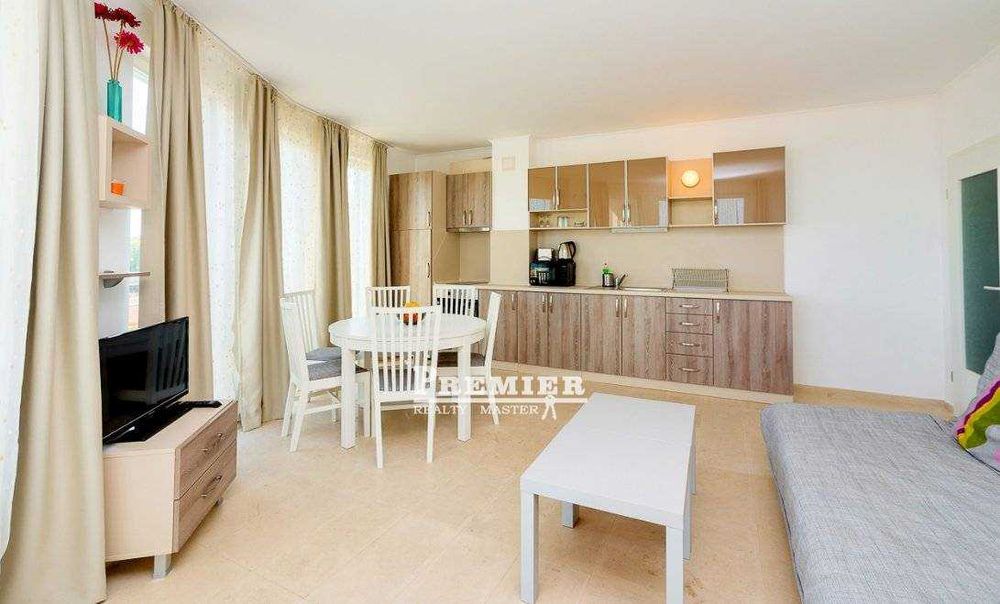 Продава се Тристаен апартамент в Несебър - 112 кв.м за 2188 €/кв.м - Снимка #1