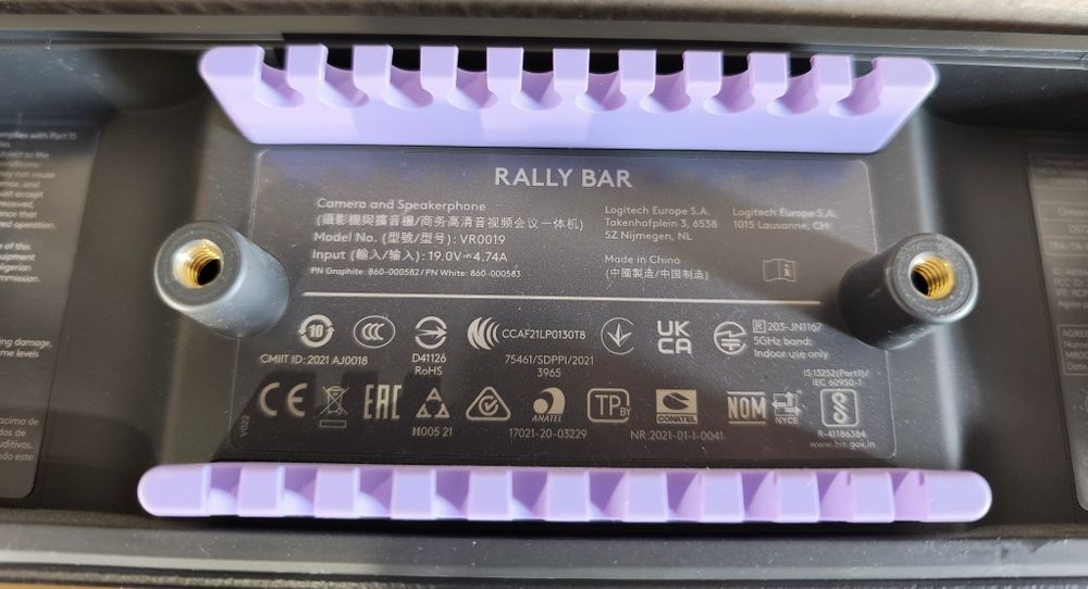 Конферентна камера Logitech VR0019 + 2 микрофона + стойка за ТВ