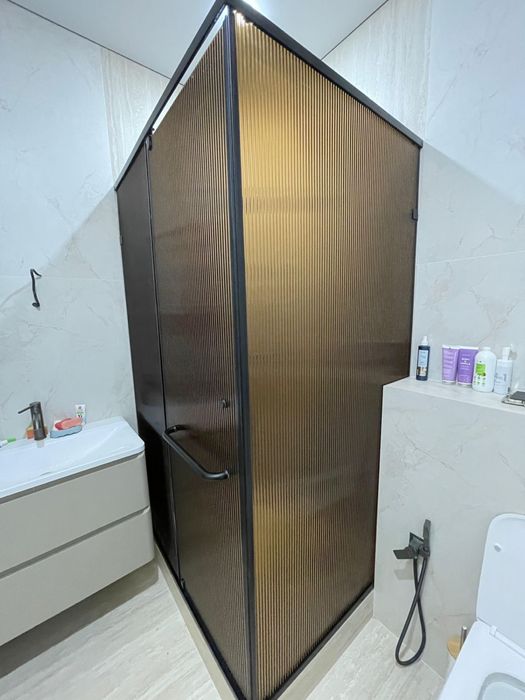 Душевые кабины,Зеркала,Меж ком Перегородка