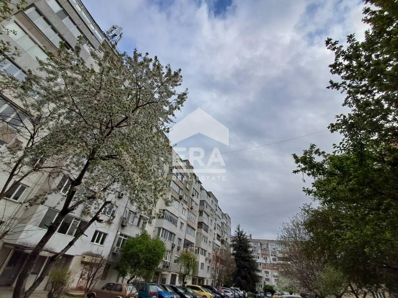 Дава се под наем Двустаен апартамент в Варна, Център - 46 кв.м за 348.84 € - Снимка #9