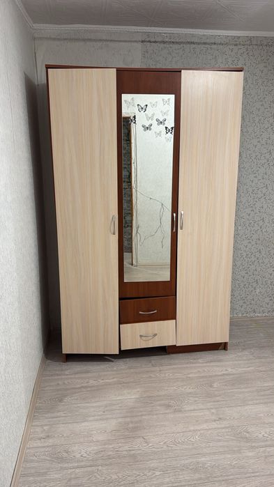 продам шкаф хороший