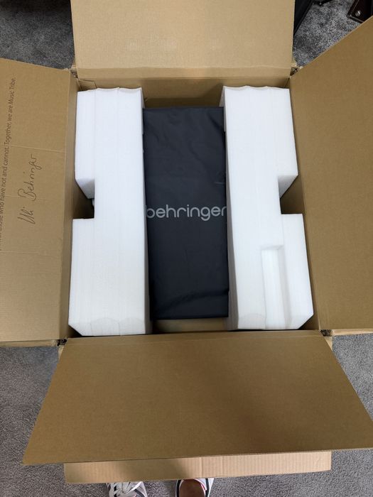 Behringer Wing Compact