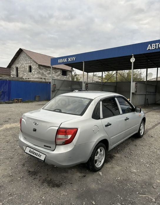 Продам Гранту 2013