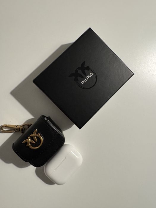 Кожен калъф за слушалки Airpods Pinko