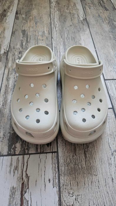 crocs mega crush clog