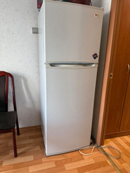 Продам холодильник