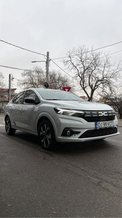 De inchira: LOGAN 2025 full option