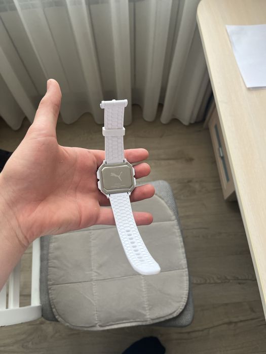 Продам оригинальные часы