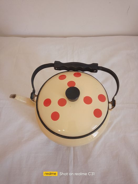 Чайник эмалированный без дефектов