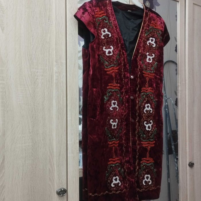 Продам женские камзолы