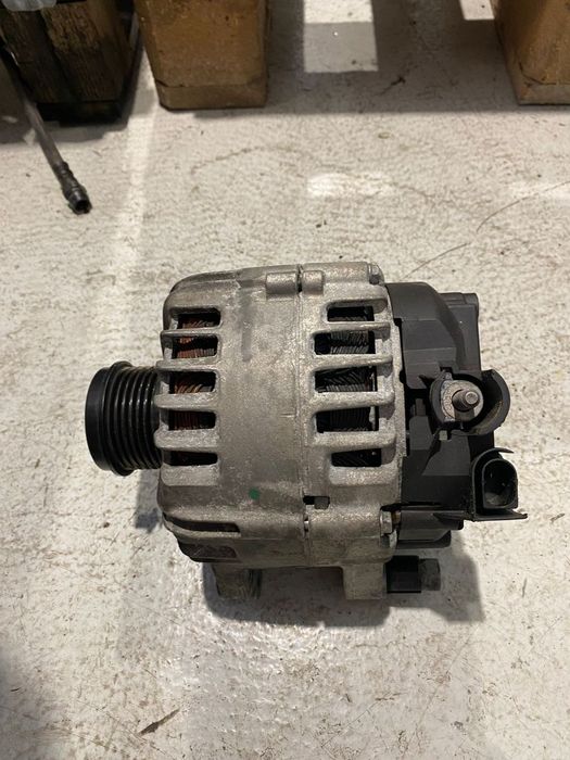 Alternator 1.6 Volvo V40 V60 V70 V50 30659390 36012505