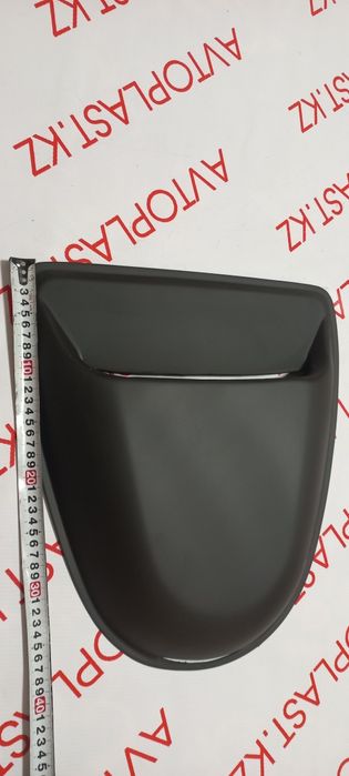 Воздухозаборник на капот