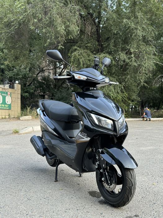 M8 Bennali 150cc Мопед / Скутер