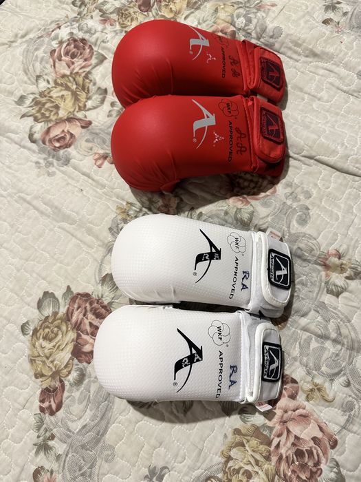 Перчатки для карате WKF