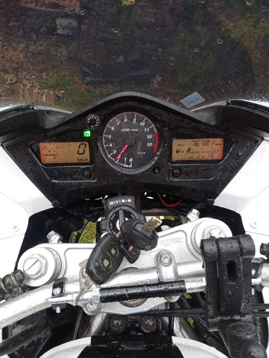 Honda VFR 800 VTEC + bonusuri