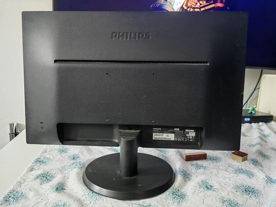 Monitor PHILIPS model 223v5vl