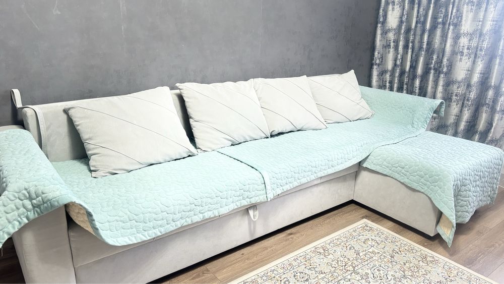 Диван состояние отличное чистый.