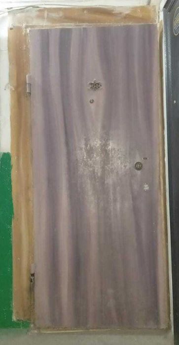 Продам советскую железную дверь