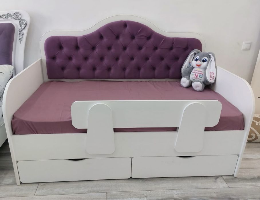 Продам кровать  для девочки