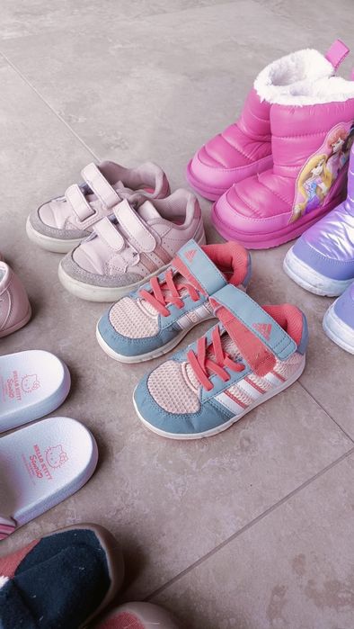 Încălțăminte fetițe nr. 23, 24, 25 și 27 sandalele cu elsa