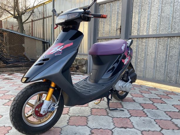 Honda Dio 28zx сине фиолетовый