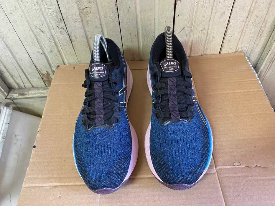 ''Asics GT-2000 10''оригинални маратонки  38.5 номер.